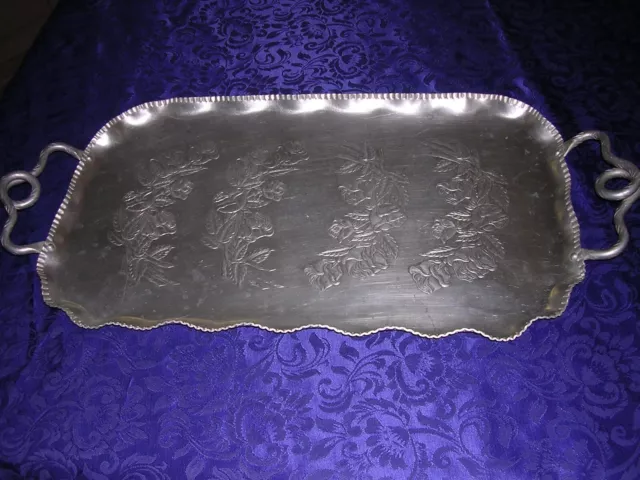 VINTAGE 1950'S FORGED HAMMERED ALUMINUM HANDLED SERVING TRAY W ROSES~22" x 11"