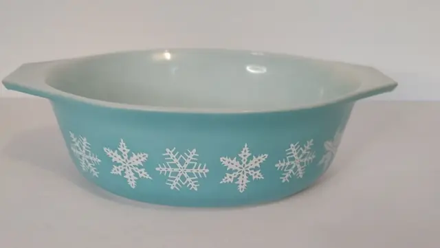 Vintage Pyrex Snowflake Casserole Dish 043 1 1/2 Qt Turquoise Blue No Lid