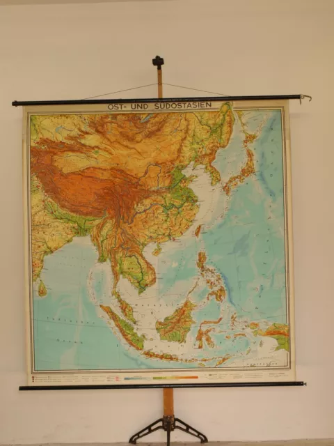 Ostasien China Vietnam Thailand Japan Korea 1965 Schul-Wandkarte 185x193cm