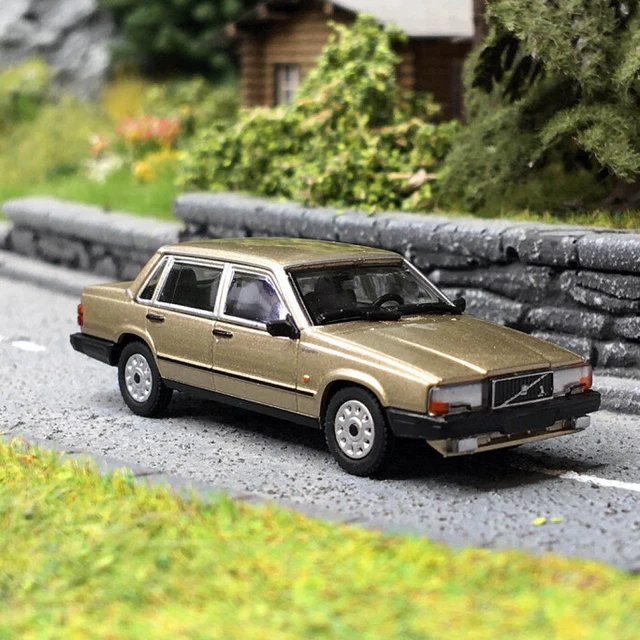 MINICHAMPS - VOL 740 GL - 1986-1/18 MINICHAMPS - VOL 740 GL - 1986-1/18
