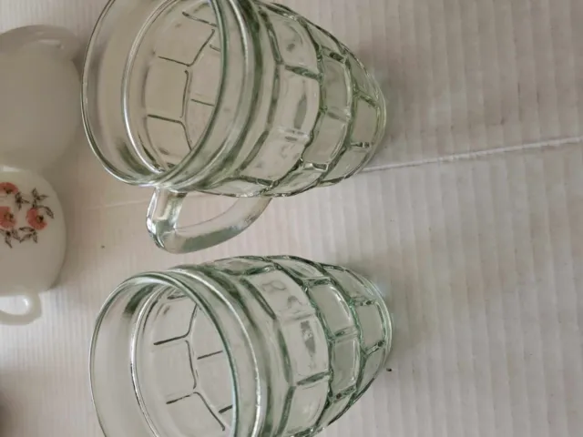 Set of 2 Light Green Barrel Shaped Glass Mugs Block Pattern Kids Rootbeer