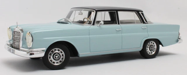 Modèle réduit Mercedes Benz - 220se (w111) 1959 - Rouge Blanc 1/18
