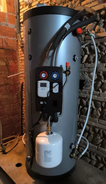 Kit Chauffe Eau Solaire Combiné Avec Ses Panneaux Solaires