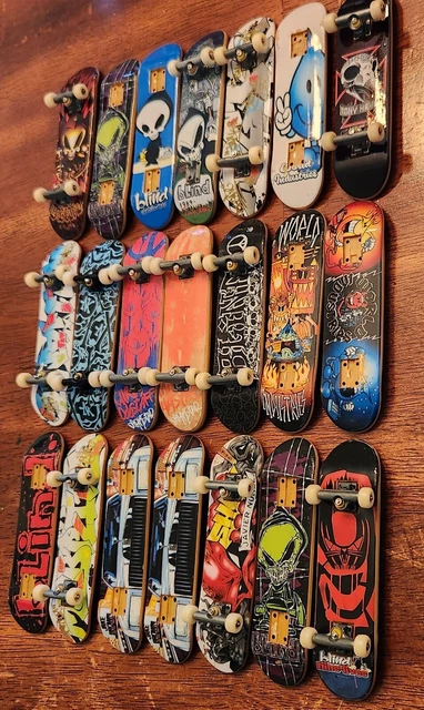 Tech Deck Finger Skateboard Lot - (2) Blind & (3) World Industries