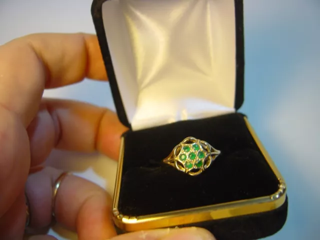 Superb Solid 9Ct Yellow Gold Ring-Beautiful Flower Design-Best Emeralds Size P