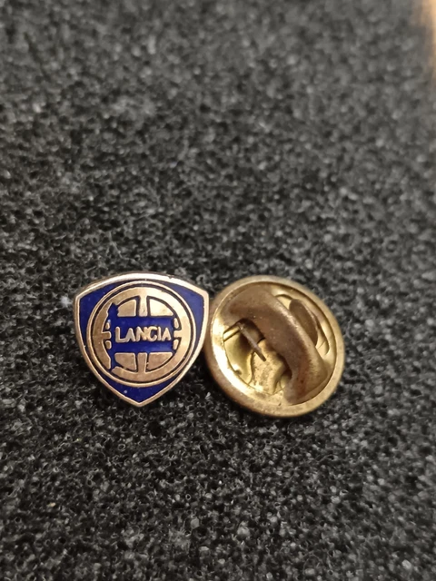 Pin's Lancia Delta Rallye – Sponsor FINA – Email – Occasion – Collection Voiture Course