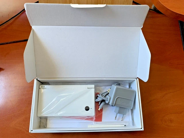 NINTENDO DS i - Completa y en muy buen estado - 2