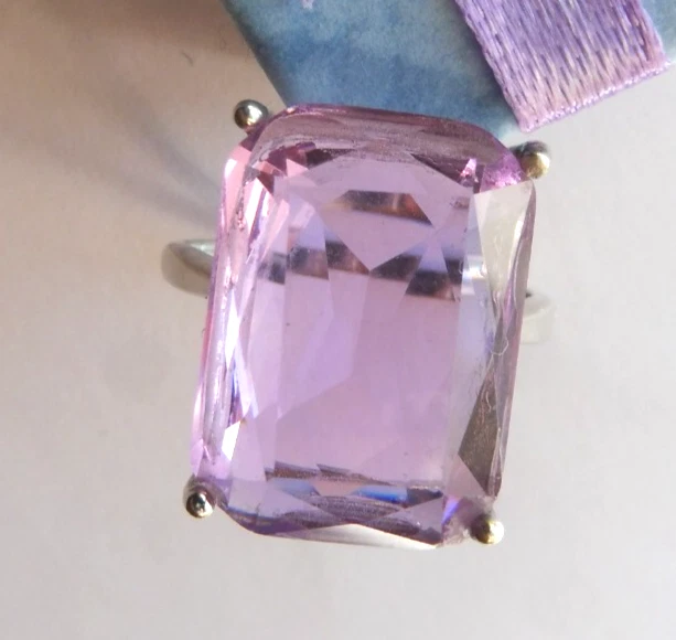 Bague En Argent Fin Avec Péridot 17x12 Mm Et Améthystes Latérales - Taille 56 - Neuf Avec Étiquettes