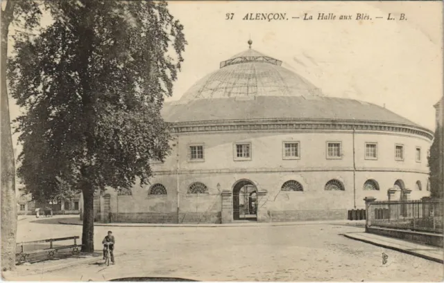 CPA ALENCON - La Halle aux Blés (138392)
