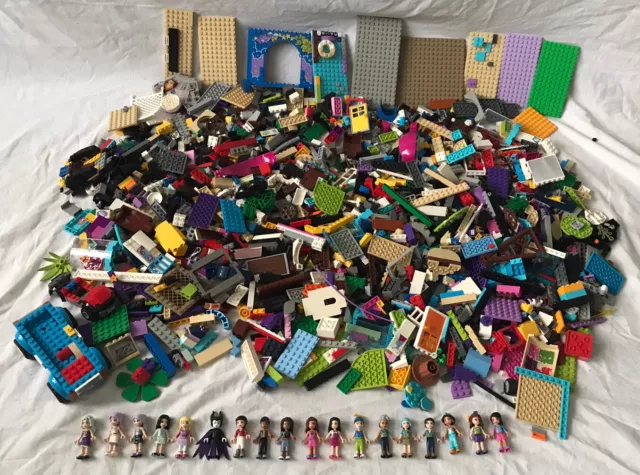 3 KG LOOSE LEGO FRIENDS BULK LOT + 18 MINIDOLLS. 3kg.  BRICKS BOARDS CITY. 15.