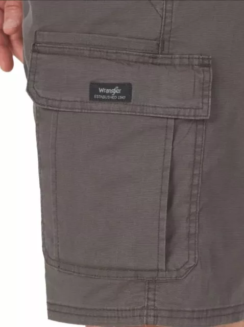 MENS WRANGLER CARGO Shorts w FLEX Olive Drab Relaxed Fit Tech Pocket SIZE 38 $ - PicClick MENS WRANGLER CARGO Shorts w FLEX Olive Drab Relaxed Fit Tech Pocket SIZE 38 $ - PicClick