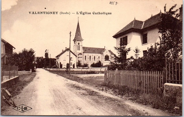 25 VALENTIGNEY - l'eglise catholique.