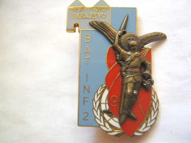RARE ANCIEN INSIGNE badge broche sport ski skieur soir emaillé