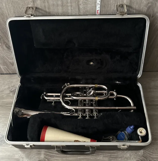 Selmer Bundy silver Trumpet By Vincent Bach 7c Mouthpiece vintage