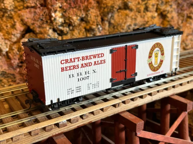 Bachmann Spectrum On30 freight car BILLBOARD REEFER-BRICKTOWN BREWERY item 27466