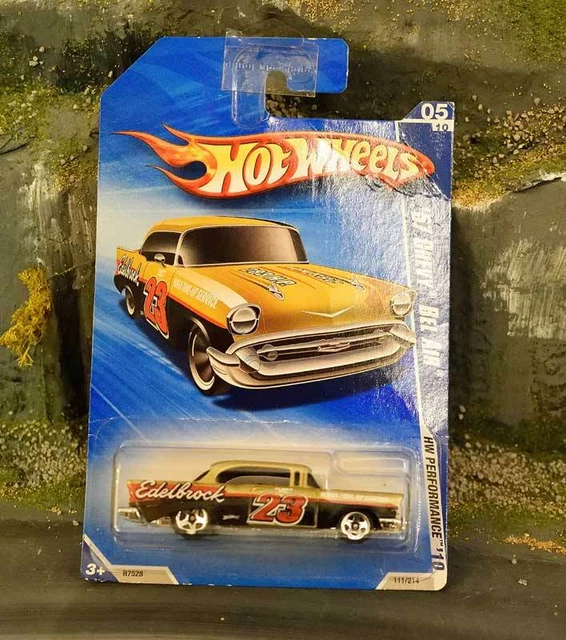 Hot Wheels 2022 '57 Chevy Bel Air Gold – 1:64 Scale Die-Cast Car, 3/5-44/250 Series