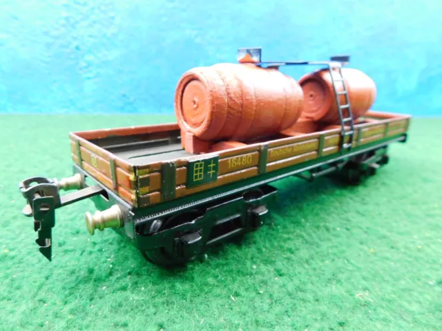 E10 Märklin Spur 0 antik 18480 Niederbord mit Zeuke Weinfässer Holz 2