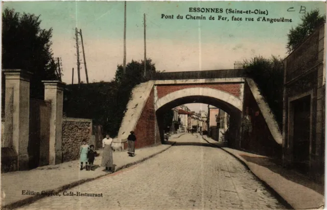 CPA ESSONNES - Pont du Chemin de Fer - face rue d'Angouleme (488970)