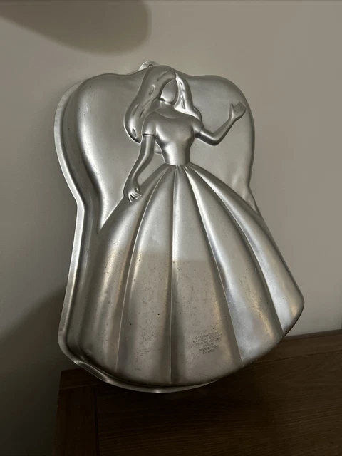 Vintage Wilton Mattel Aluminum 2105-3550 Barbie Princess Cake Pan 1998