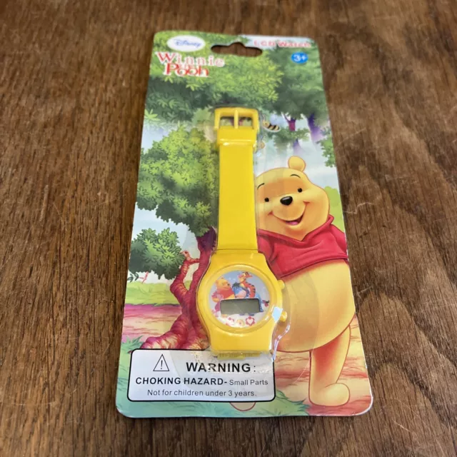 Orologio LCD Disney Yellow Winnie The Pooh - Nuovo in confezione sigillata.
