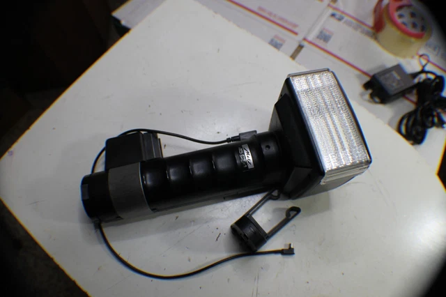 Metz Mecablitz 45 CT-1 Handle Mount Flash