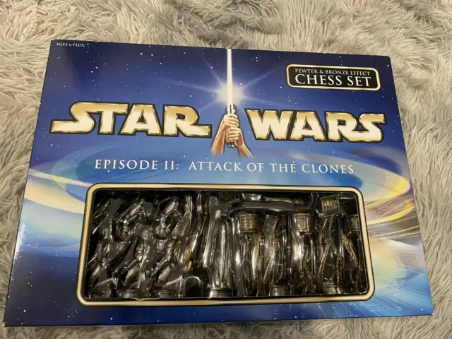 Star Wars Episode II Attack Of the Clones Pewter Bronze Effect Chess Set Unused