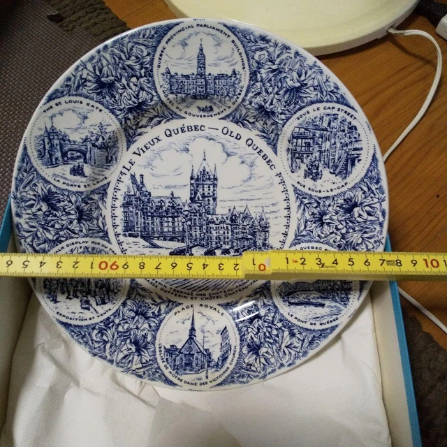 Le Vieux Quebec Decorative Plate