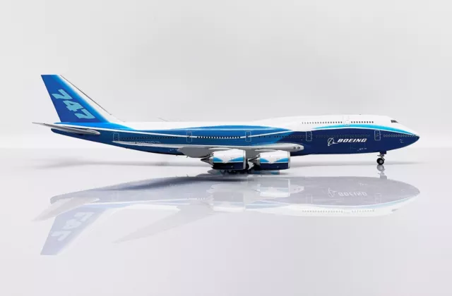 JC Wings 1:200 Boeing Aircraft Company B747-8i 'Fantasy House Colours' 2