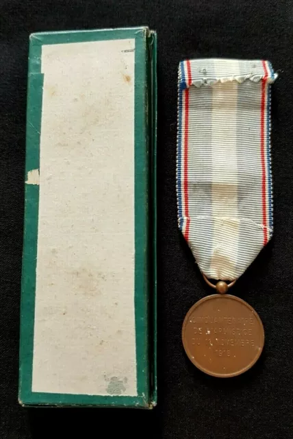 WW1 Original French Medal for the Veteran of the Marne 1914-1918 battles in box 3