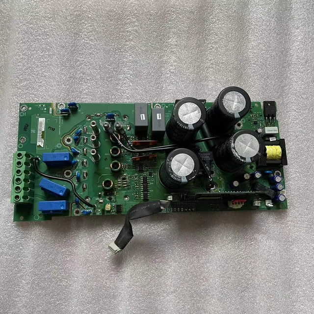 UNA SCHEDA USATA ABB ACS800 RASI-01 RINT-5311C Testata Spedizione