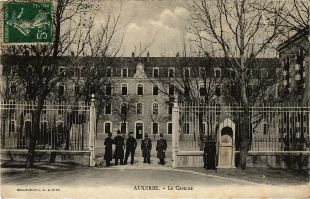 CPA Auxerre La Caserne (1184101)