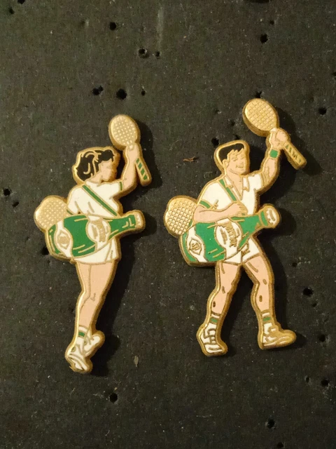 Ancien porte-clés PERRIER bouteille métal plein vintage 1990s eau