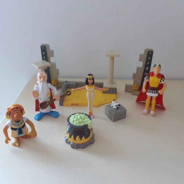Paire De Figurines Astérix Et Obélix - Terre Cuite Peinte - 15 Et 16 Cm - Circa 1968