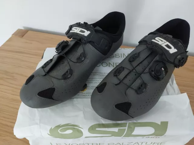 Sidi Genius 10 Black/Grey Road Cycling Shoe: EU 43, UK 8.5 with cleats