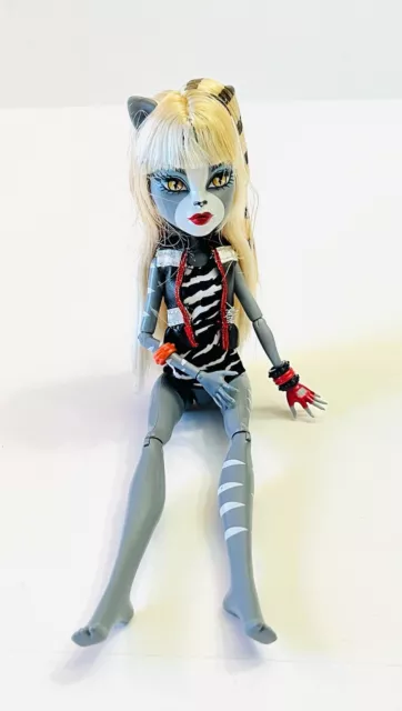 Monster High Doll Werecat Twin Meowlody 11” Articulated Some Accessories VGUC