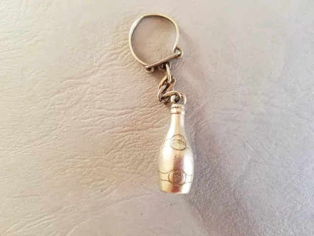 PORTE CLÉ / KEYCHAIN / KEY RING - Boisson bouteille Perrier métal