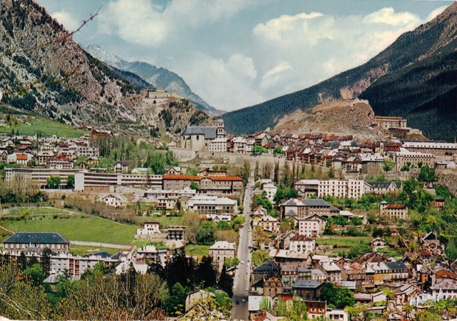Briançon - Sainte Catherine - Rue Centrale - Carte postale ancienne et