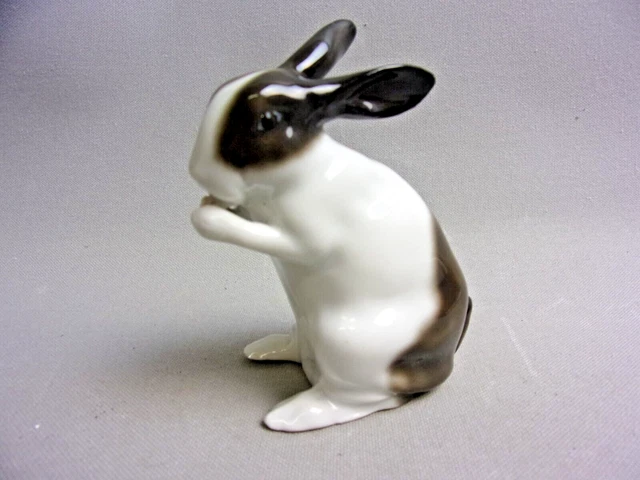 Pfeffer Lievre En Porcelaine Allemande Signe