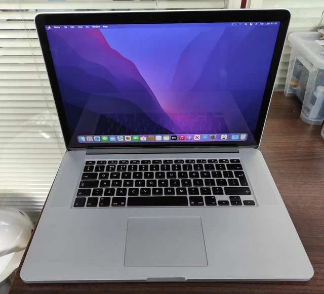 Apple Macbook Pro Retina metà 2015 IG A1398 15" 2,2 GHz i7-4770HQ 16 GB 256 GB unità di memoria a stato solido