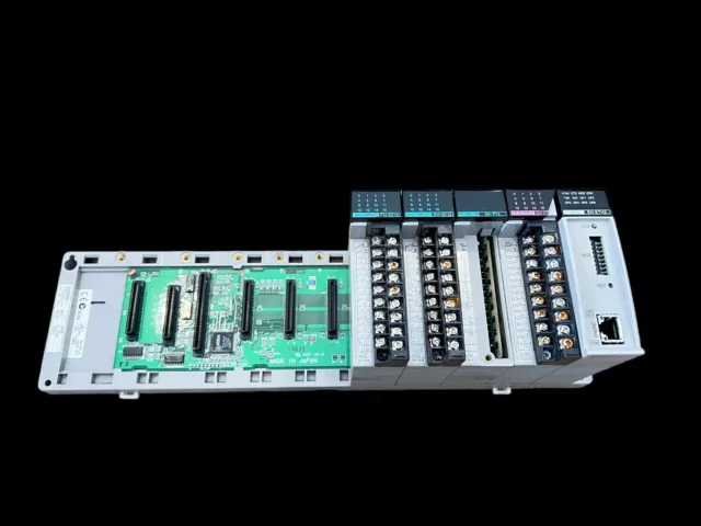 Hitachi EH-BS8A Base mit  Ethernet EH-ETH2 / PT100 EH-PT4 /EH-XD16 / EH-YT64