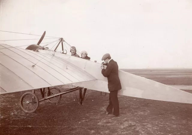 Russia Moscow Henri Pequet & Passenger Morane Saulnier Aviation Old Photo 1914