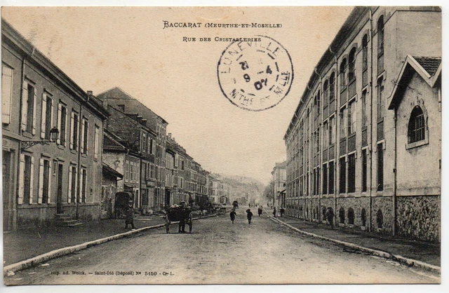 BACCARAT - Meurthe et Moselle - CPA 54 - la rue des cristalleries -