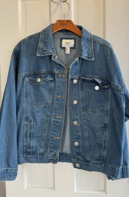 Women’s Forever 21 Oversized Or Relaxed Fit Denim Jacket Size Small