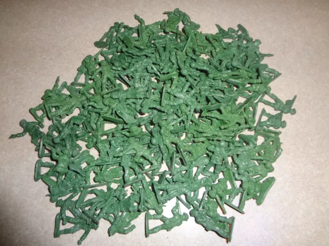 Lot of 144 Green Plastic Mini Army Men 1" Inch Bulk Action Figures Toy Soldiers