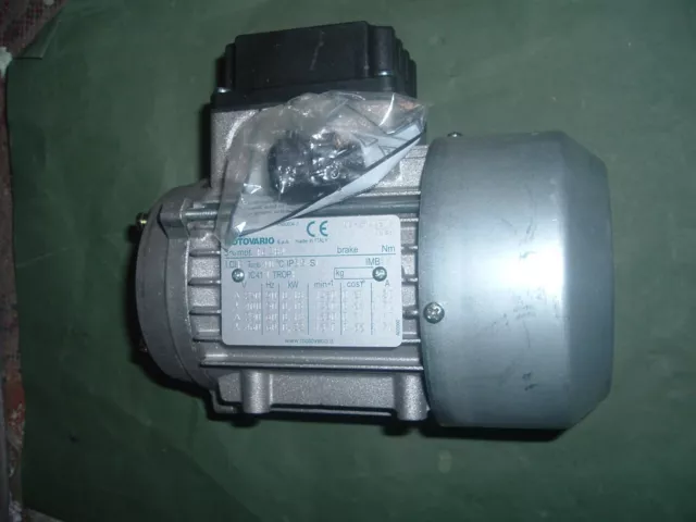 Motovario........... T63B4.............. Electric Motor 3 Phase 230-460 Vac New