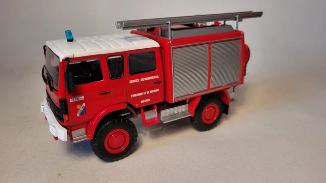 POMPIER 1/43 IXO renault b110 4x4 ccf hachette collection camion