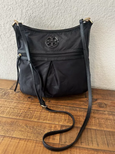 Tory Burch Black Nylon Swingpack Crossbody Purse (31159606) *NOTE