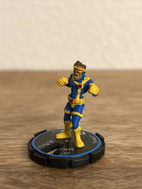 Heroclix Cyclops  #103 Rookie Universe  1.5” Action Figure Toy