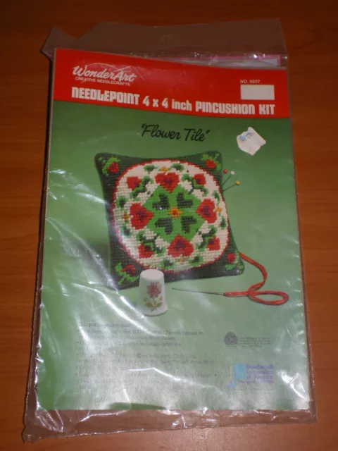 Kit de cojín Vintage WonderArt Aguja AZULEJOS DE FLORES 4"" x 4"" SELLADO Completo