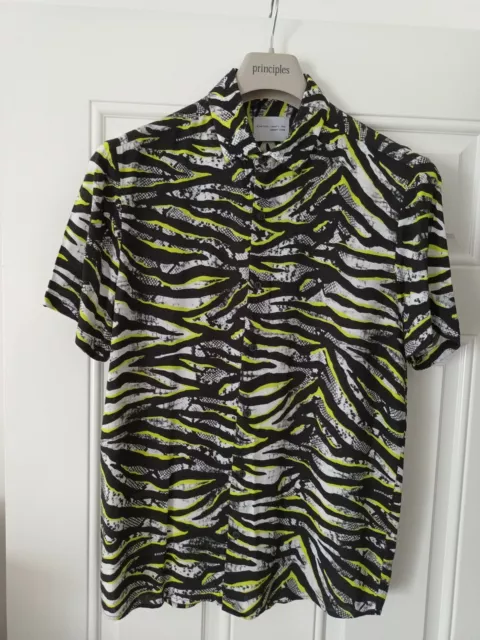 19 Twenty two Concept Store MENS UNISEX SHIRT SIZE MEDIUM TIGER PRINT VGC